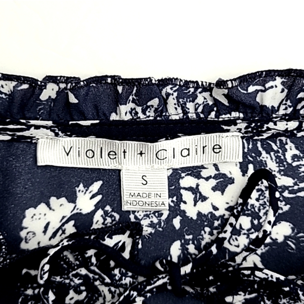 Violet + Claire Women's Blouse White Navy Floral Long Sleeve Semi Sheer Size S - Picture 9 of 15